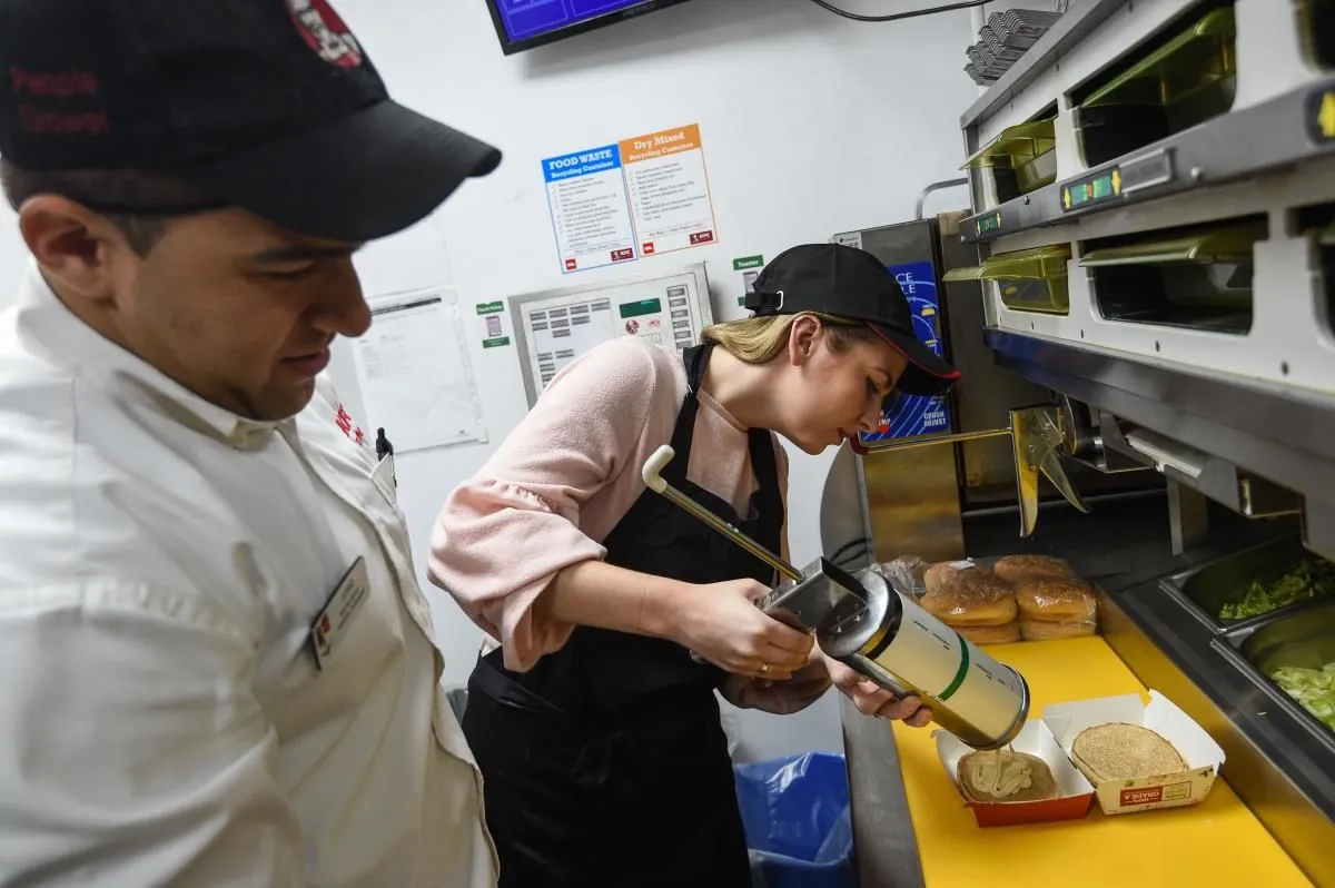 Business 11 image KFC KILKENNY