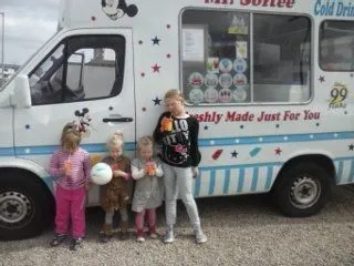 Business 2 image DROGHEDA ICE-CREAM VAN HIRE