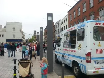 Business 11 image DROGHEDA ICE-CREAM VAN HIRE