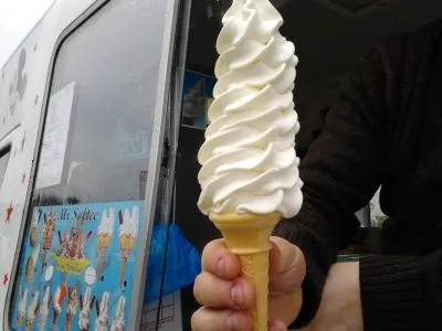 Business 13 image DROGHEDA ICE-CREAM VAN HIRE