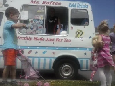 Business 21 image DROGHEDA ICE-CREAM VAN HIRE